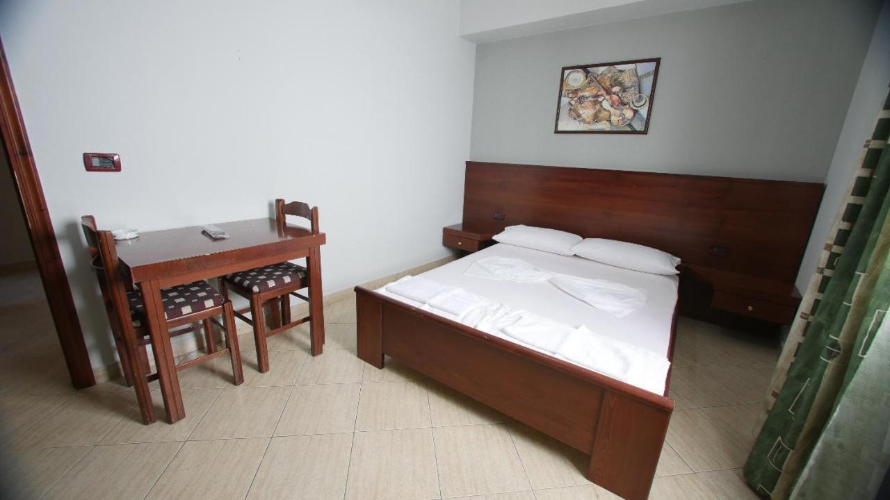 Hotel Venera Sarandë Eksteriør bilde