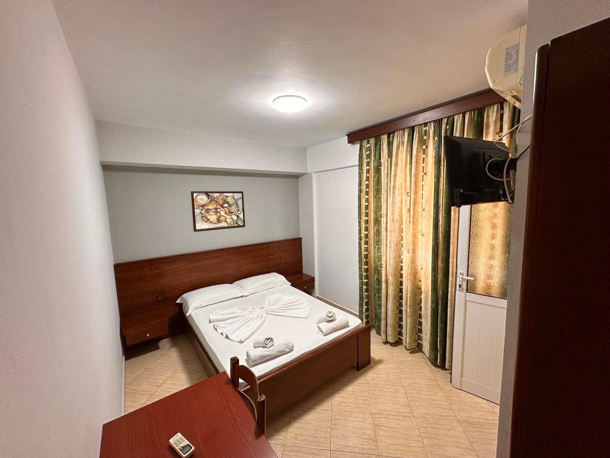 Hotel Venera Sarandë Eksteriør bilde